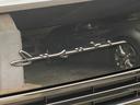 エブリイ ジョインターボ　禁煙　ナビ　バックモニター　ルーフキャリア　筆記体レトロ調エンブレム　ＭＡＤＣＲＯＳＳ／ＧＲＡＣＥ１４インチＡＷ　ジオランダーＸ－ＡＴ　ベッドキット　黒革調シートカバー　Ｂｌｕｅｔｏｏｔｈオーディオ（6枚目）