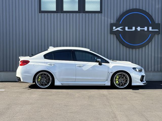 ＷＲＸ ＳＴＩ ＳＴＩ　６ＭＴ　アドバンスドセーフティーパッケージ　ＫＵＨＬエアロ　フロント／サイド／グリル／Ｂダクトカバー　　ＶＥＲＺ１９インチＫＣＶ０２　　楽ナビ　ＨＫＳハイパワーＳＰＥＣ－Ｌ２マフラー　ＢＬＩＴＺ車高調（9枚目）