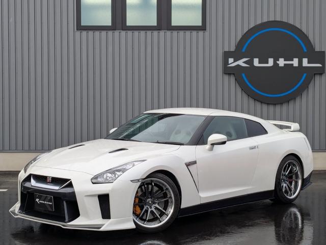 GT-R プレミアムエディション 4WD KUHLコンプリート KUHL35R-FAフロントバンパー/KR-35RRIIサイド/リヤディフューザーフィン付き/KUHL4テールマフラー/VERZ20インチKCV04アルミ/デジタルミラー(2枚目)