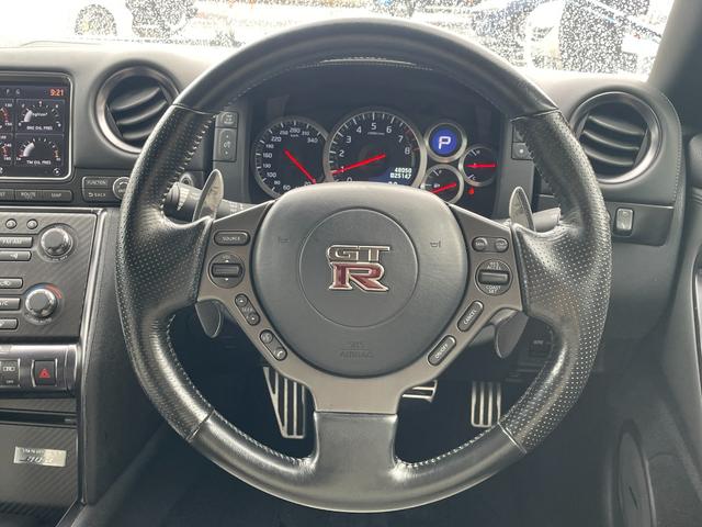 GT-R プレミアムエディション 4WD KUHLコンプリート KUHL35R-FAフロントバンパー/KR-35RRIIサイド/リヤディフューザーフィン付き/KUHL4テールマフラー/VERZ20インチKCV04アルミ/デジタルミラー(23枚目)