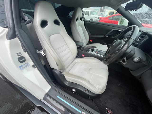 GT-R プレミアムエディション 4WD KUHLコンプリート KUHL35R-FAフロントバンパー/KR-35RRIIサイド/リヤディフューザーフィン付き/KUHL4テールマフラー/VERZ20インチKCV04アルミ/デジタルミラー(30枚目)