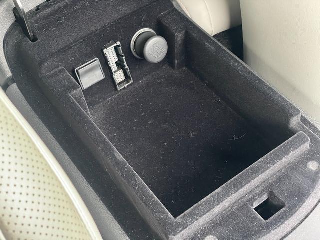 GT-R プレミアムエディション 4WD KUHLコンプリート KUHL35R-FAフロントバンパー/KR-35RRIIサイド/リヤディフューザーフィン付き/KUHL4テールマフラー/VERZ20インチKCV04アルミ/デジタルミラー(36枚目)