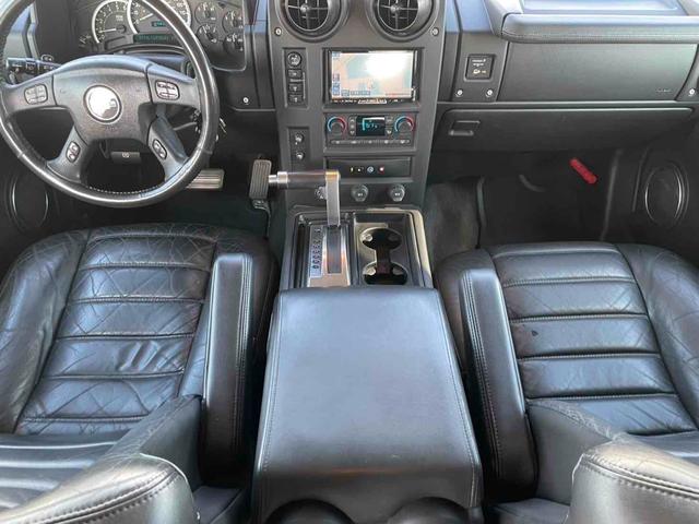 ハマーH2 ラグジュアリーパッケージ 4WD バックカメラ サンルーフ ナビ アルミホイール AT エアコン 運転席エアバッグ 助手席エアバッグ(2枚目)