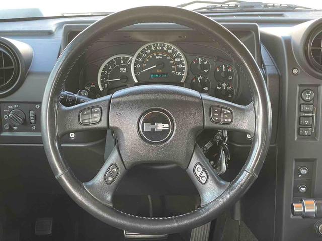 ハマーH2 ラグジュアリーパッケージ 4WD バックカメラ サンルーフ ナビ アルミホイール AT エアコン 運転席エアバッグ 助手席エアバッグ(3枚目)