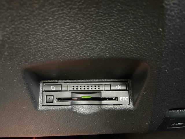 プリウス A 4WD ETC クリアランスソナー レーンアシスト オートクルーズコントロール パークアシスト 衝突被害軽減システム バックカメラ TV アルミホイール オートマチックハイビーム LEDヘッドランプ(67枚目)