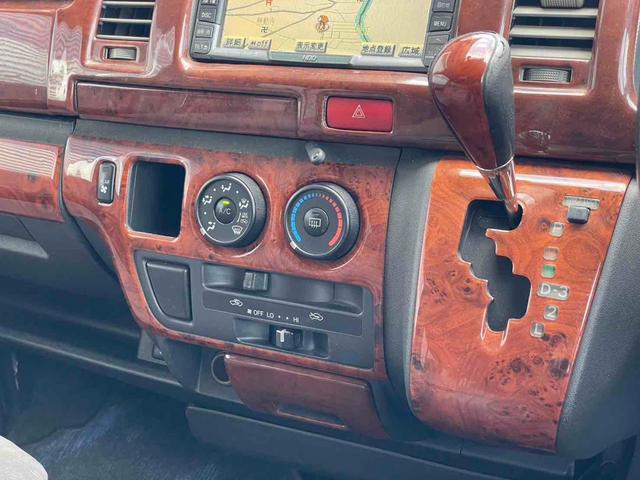 ハイエースバン ロングスーパーＧＬ　４型仕様　スーパーＧＬ　ローダウン　リアエアコン　ディーゼル　２ＷＤ　ナビ　バックカメラ　インナーブラック　ガンメタ　キーレス（48枚目）