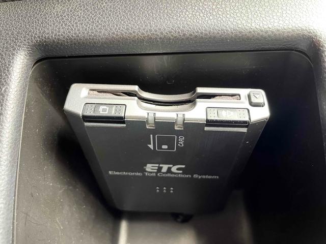 タントエグゼ カスタムＧ　ＥＴＣ　ナビ　ＴＶ　ＨＩＤ　スマートキー　ＣＶＴ　盗難防止システム　ＡＢＳ　アルミホイール　衝突安全ボディ　エアコン　パワーステアリング（5枚目）