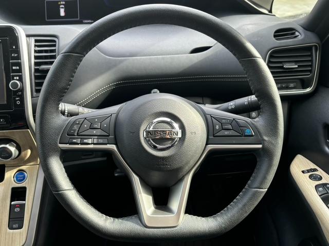 セレナ e-パワー ハイウェイスターV 純正9インチナビ フリップダウンモニター 全周囲カメラ 両側電動パワースライド プロパイロット ドライブレコーダー ETC インテリキー LEDヘッド 衝突軽減(3枚目)