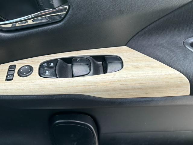 セレナ e-パワー ハイウェイスターV 純正9インチナビ フリップダウンモニター 全周囲カメラ 両側電動パワースライド プロパイロット ドライブレコーダー ETC インテリキー LEDヘッド 衝突軽減(14枚目)