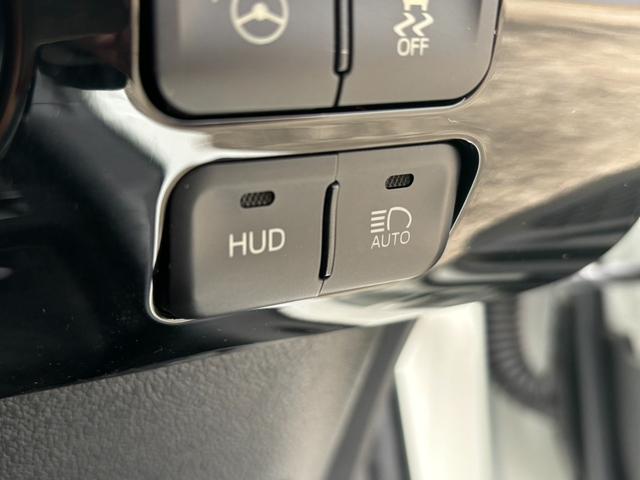 プリウス Ｓセーフティプラス　純正９インチナビ　バックカメラ　ＥＴＣ　インテリキー　Ｂｌｕｅｔｏｏｔｈ　衝突軽減　レーダークルーズ　プッシュスタート（13枚目）