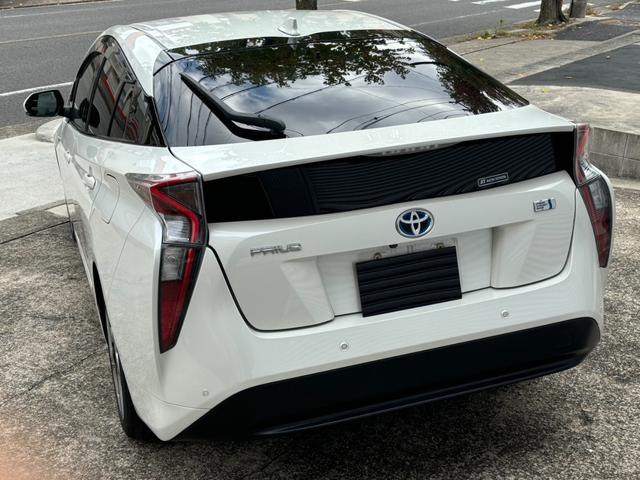 プリウス Ｓセーフティプラス　純正９インチナビ　バックカメラ　ＥＴＣ　インテリキー　Ｂｌｕｅｔｏｏｔｈ　衝突軽減　レーダークルーズ　プッシュスタート（22枚目）