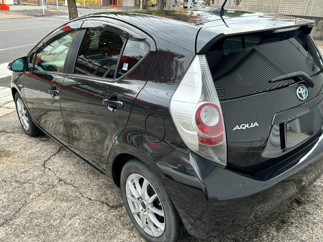 アクア S 純正ナビ バックカメラ ETC プッシュスタート インテリキー オートマチックライト 社外15インチAW 禁煙車 ステアリングリモコン ワンセグ EVモード ECOモード(33枚目)