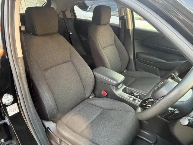 ヴェゼル ｅ：ＨＥＶ　Ｘ　純正ＳＤナビ　バックカメラ　ＥＴＣ　ドライブレコーダー　衝突軽減　Ｂｌｕｅｔｏｏｔｈ接続　プッシュスタート　インテリキー　レーダークルーズ　ＬＥＤヘッド　オートマチックライト（9枚目）