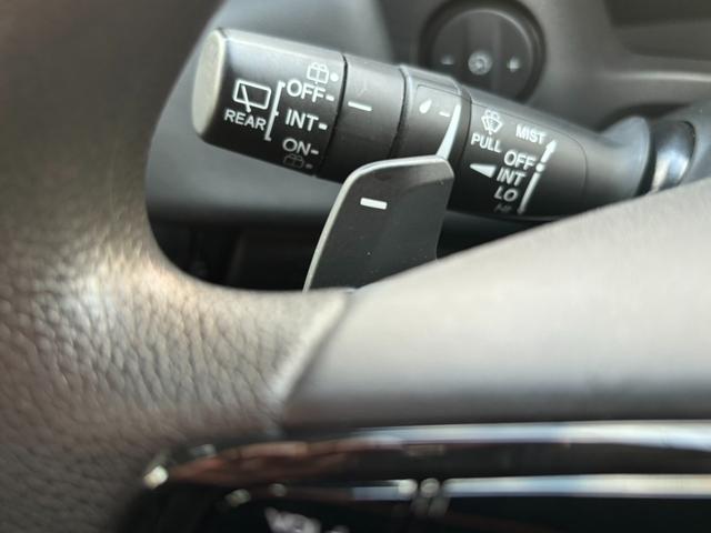 ヴェゼル ｅ：ＨＥＶ　Ｘ　純正ＳＤナビ　バックカメラ　ＥＴＣ　ドライブレコーダー　衝突軽減　Ｂｌｕｅｔｏｏｔｈ接続　プッシュスタート　インテリキー　レーダークルーズ　ＬＥＤヘッド　オートマチックライト（18枚目）