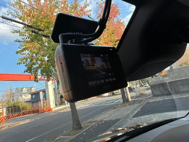 ヴェゼル ｅ：ＨＥＶ　Ｘ　純正ＳＤナビ　バックカメラ　ＥＴＣ　ドライブレコーダー　衝突軽減　Ｂｌｕｅｔｏｏｔｈ接続　プッシュスタート　インテリキー　レーダークルーズ　ＬＥＤヘッド　オートマチックライト（22枚目）