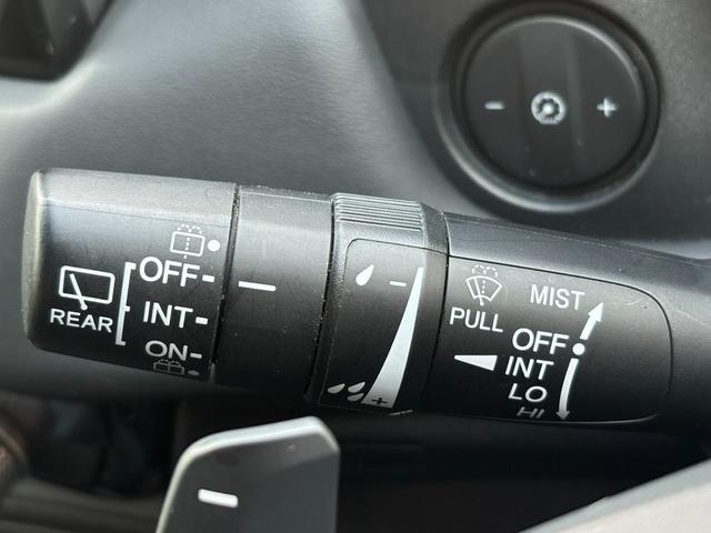 ヴェゼル ｅ：ＨＥＶ　Ｘ　純正ＳＤナビ　バックカメラ　ＥＴＣ　ドライブレコーダー　衝突軽減　Ｂｌｕｅｔｏｏｔｈ接続　プッシュスタート　インテリキー　レーダークルーズ　ＬＥＤヘッド　オートマチックライト（23枚目）