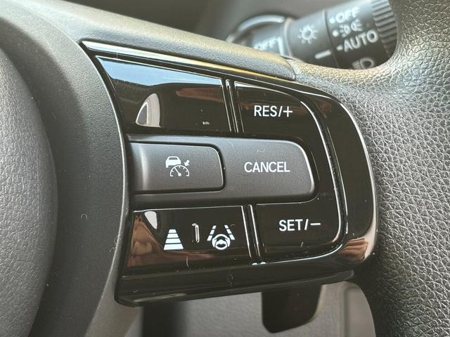 ヴェゼル ｅ：ＨＥＶ　Ｘ　純正ＳＤナビ　バックカメラ　ＥＴＣ　ドライブレコーダー　衝突軽減　Ｂｌｕｅｔｏｏｔｈ接続　プッシュスタート　インテリキー　レーダークルーズ　ＬＥＤヘッド　オートマチックライト（24枚目）