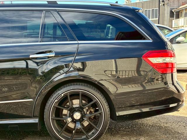 Ｅクラスステーションワゴン Ｅ３５０ブルテックアバンＧ　ＡＭＧスポーツＰＫＧ　ＡＩＳ鑑定済　純正ナビ　フルセグ　ブラックレザー　シートヒーター　社外１９ｉｎｃＡＷ　ＨＩＤヘッドライト　クリアランスソナー　パワーシート　シートメモリー　クルーズコントロール（65枚目）