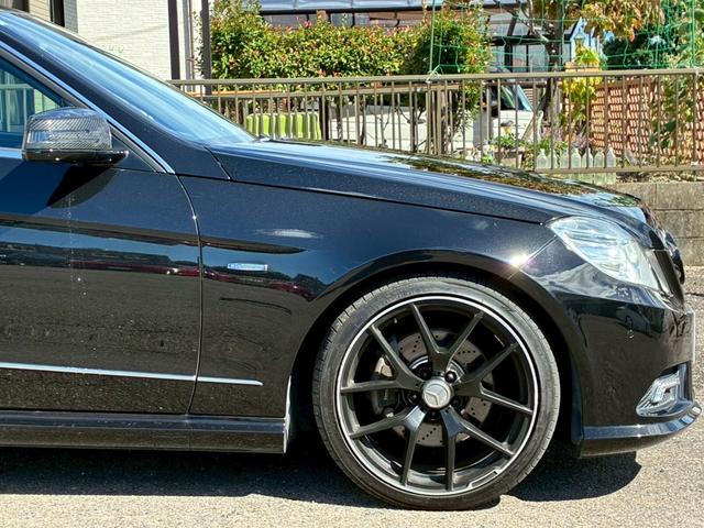 Ｅクラスステーションワゴン Ｅ３５０ブルテックアバンＧ　ＡＭＧスポーツＰＫＧ　ＡＩＳ鑑定済　純正ナビ　フルセグ　ブラックレザー　シートヒーター　社外１９ｉｎｃＡＷ　ＨＩＤヘッドライト　クリアランスソナー　パワーシート　シートメモリー　クルーズコントロール（67枚目）