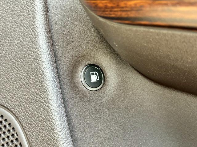 ジープ・チェロキー ウォーリアー　純正ナビ　バックカメラ　アダプティブクルーズコントロール　革シート　シートヒーター　パワーシート　パワーバックドア　ブラインドスポットモニター　Ｂｌｕｅｔｏｏｔｈ　アドバンスドブレーキアシスト（35枚目）