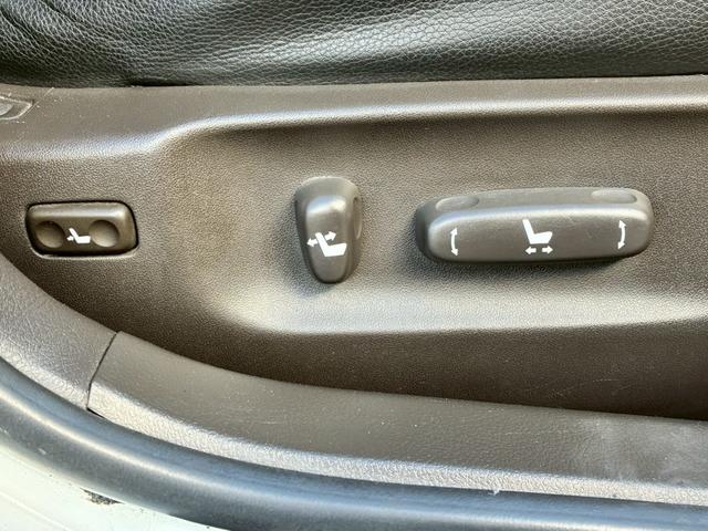 クラウン 2.5アスリート ナビパッケージ AIS鑑定済 純正ナビ サンルーフ フルセグTV バックモニター 禁煙 TEIN車高調 マルチフォルケッタ19incAW HIDヘッド クルーズコントロール シートカバー ステリモ(40枚目)