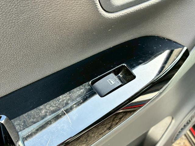 キャスト スポーツＳＡＩＩ　ターボ　修復歴無し　買取車　フルセグＴＶ　Ｂｌｕｅｔｏｏｔｈ　バックカメラ　ＥＴＣ　ＬＥＤライト　フォグ　オートライト　前席ヒーター付き　ハーフレザーシート　ＭＯＭＯステ　パドルシフト　衝突軽減装置（39枚目）