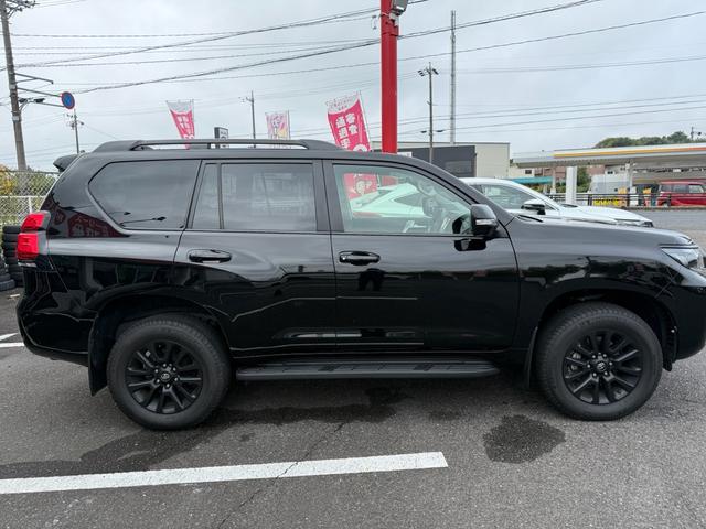 ランドクルーザープラド ＴＸ　Ｌパッケージ　マットブラックエディション　ワンオーナー・メーカーナビ・スーパーライブサウンドシステム・ＥＴＣ２．０・サンルーフ・ベンチレーション・シートヒータ・ルーフレール（4枚目）