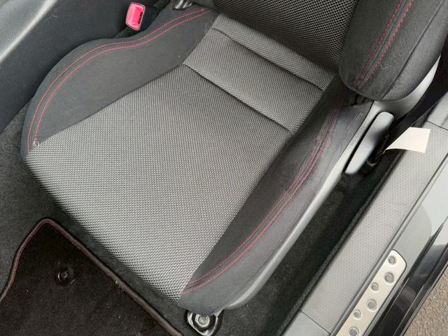 ８６ ＧＴ　エアロ　レカロシート　ＷＯＲＫＥ　ＭＯＴＩＯＮ１９インチＡＷ　ＢＬＩＴＺ車高調／３連メーター　ＭＯＭＯステアリング　社外ナビ　バックカメラ　ボンネットダンパー　ＶＡＬＥＮＴＩテールランプ／バックフォグ（65枚目）