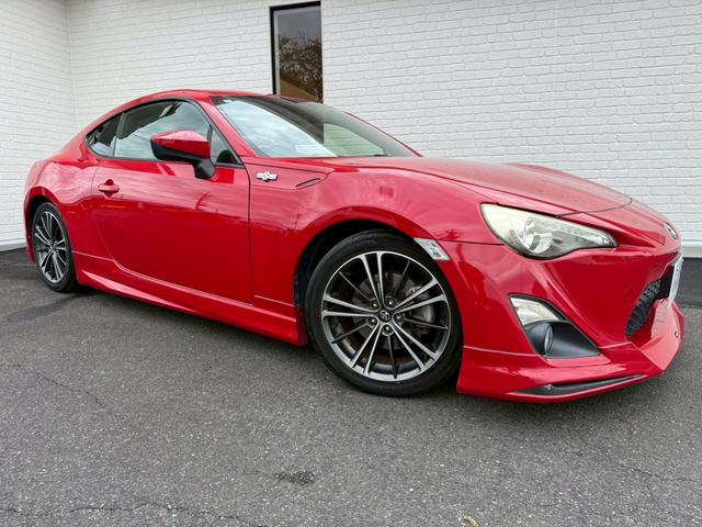 ８６ ＧＴ　モデリスタエアロ（Ｆ／Ｓ／Ｒ）　ＴＲＤハイレスポンススポーツマフラー　ＴＲＤマフラーガーニッシュ　ＴＲＤ車高調　純正１７インチＡＷ　純正ナビ　バックカメラ　フルセグＴＶ　ＥＴＣ　オートライト　ドラレコ（11枚目）