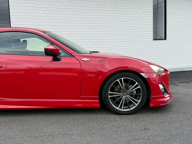 ８６ ＧＴ　モデリスタエアロ（Ｆ／Ｓ／Ｒ）　ＴＲＤハイレスポンススポーツマフラー　ＴＲＤマフラーガーニッシュ　ＴＲＤ車高調　純正１７インチＡＷ　純正ナビ　バックカメラ　フルセグＴＶ　ＥＴＣ　オートライト　ドラレコ（22枚目）