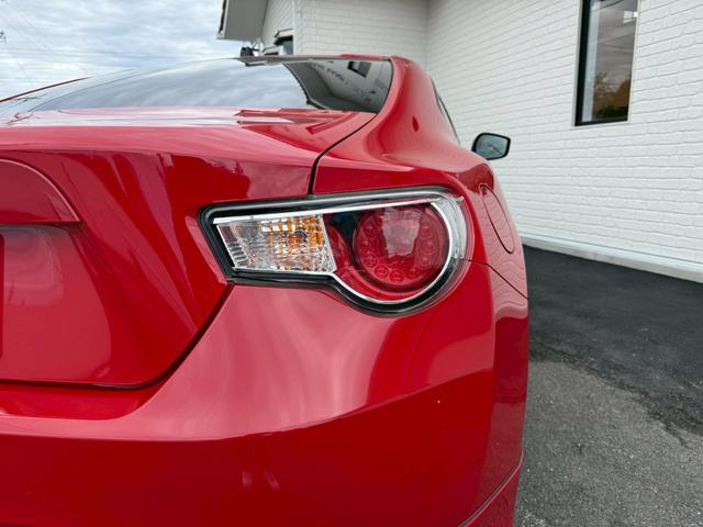 ８６ ＧＴ　モデリスタエアロ（Ｆ／Ｓ／Ｒ）　ＴＲＤハイレスポンススポーツマフラー　ＴＲＤマフラーガーニッシュ　ＴＲＤ車高調　純正１７インチＡＷ　純正ナビ　バックカメラ　フルセグＴＶ　ＥＴＣ　オートライト　ドラレコ（33枚目）