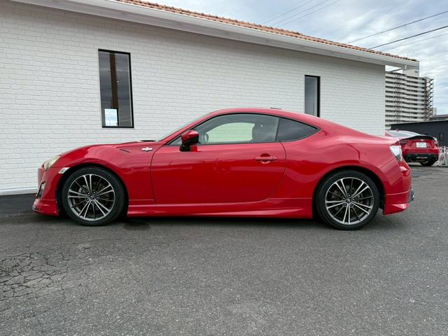 ８６ ＧＴ　モデリスタエアロ（Ｆ／Ｓ／Ｒ）　ＴＲＤハイレスポンススポーツマフラー　ＴＲＤマフラーガーニッシュ　ＴＲＤ車高調　純正１７インチＡＷ　純正ナビ　バックカメラ　フルセグＴＶ　ＥＴＣ　オートライト　ドラレコ（35枚目）