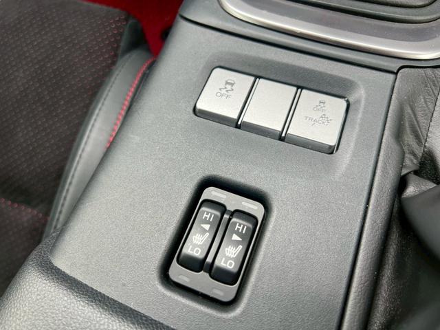 GR86 RZ 6速MT 純正18インチAW 黒革ウルトラスエードコンビシート シートヒーター クルーズコントロール スポーツアルミペダル LEDヘッドライト 純正ナビ フルセグTV スマートキー ハーフレザーシート(5枚目)