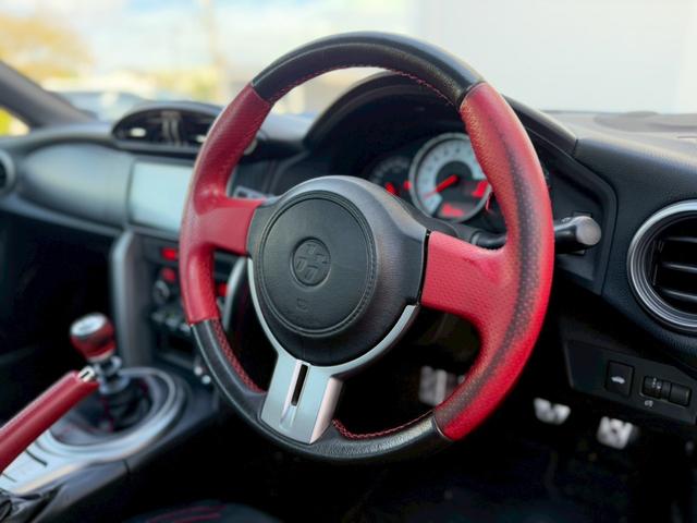 ８６ ＧＴ　モデリスタエアロ（Ｆ／Ｓ／Ｒ）　ブジツボ製マフラー　社外エアクリーナー　純正７インチナビ　フルセグＴＶ　ＥＴＣ　純正１７インチアルミホイール　オートライト　プッシュボタンスタート　スマートキー　ＬＥＤ（7枚目）