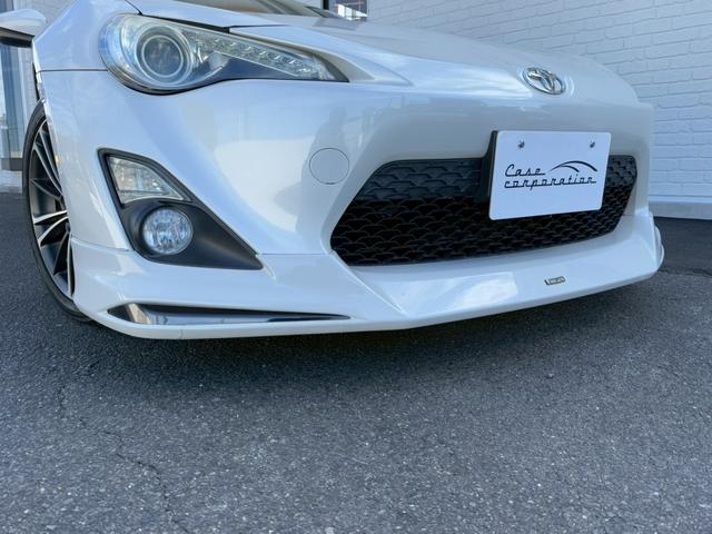 ８６ ＧＴ　モデリスタエアロ（Ｆ／Ｓ／Ｒ）　ブジツボ製マフラー　社外エアクリーナー　純正７インチナビ　フルセグＴＶ　ＥＴＣ　純正１７インチアルミホイール　オートライト　プッシュボタンスタート　スマートキー　ＬＥＤ（13枚目）