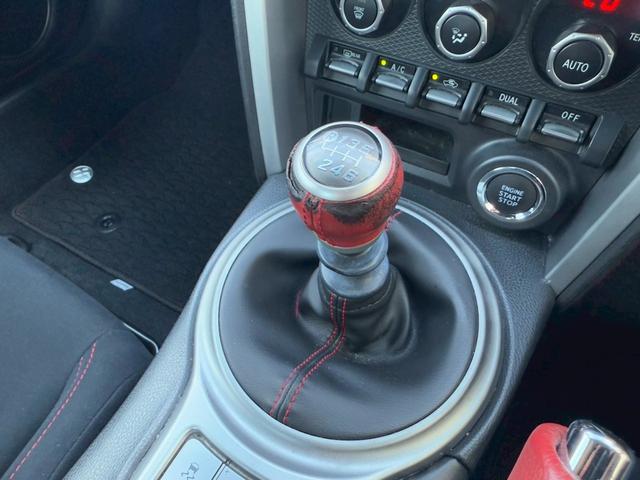 ８６ ＧＴ　モデリスタエアロ（Ｆ／Ｓ／Ｒ）　ブジツボ製マフラー　社外エアクリーナー　純正７インチナビ　フルセグＴＶ　ＥＴＣ　純正１７インチアルミホイール　オートライト　プッシュボタンスタート　スマートキー　ＬＥＤ（49枚目）