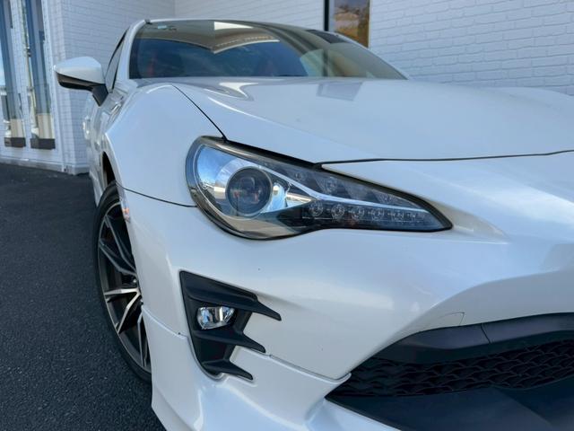 ８６ ＧＴ　モデリスタエアロ（Ｆ／Ｓ／Ｒ）　純正ナビ　フルセグＴＶ　バックカメラ　クルーズコントロール　ＬＥＤヘッドライト　純正１７インチアルミ　パドルシフト　オートライト　ＥＴＣ　スマートキー　プッシュスタート（19枚目）