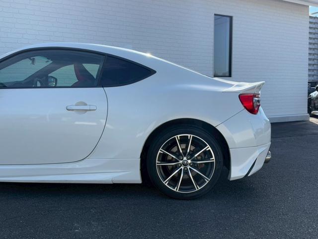 ８６ ＧＴ　モデリスタエアロ（Ｆ／Ｓ／Ｒ）　純正ナビ　フルセグＴＶ　バックカメラ　クルーズコントロール　ＬＥＤヘッドライト　純正１７インチアルミ　パドルシフト　オートライト　ＥＴＣ　スマートキー　プッシュスタート（36枚目）