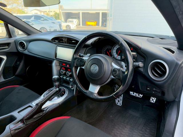 ８６ ＧＴ　モデリスタエアロ（Ｆ／Ｓ／Ｒ）　純正ナビ　フルセグＴＶ　バックカメラ　クルーズコントロール　ＬＥＤヘッドライト　純正１７インチアルミ　パドルシフト　オートライト　ＥＴＣ　スマートキー　プッシュスタート（39枚目）