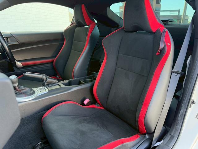 ８６ ＧＴ　モデリスタエアロ（Ｆ／Ｓ／Ｒ）　純正ナビ　フルセグＴＶ　バックカメラ　クルーズコントロール　ＬＥＤヘッドライト　純正１７インチアルミ　パドルシフト　オートライト　ＥＴＣ　スマートキー　プッシュスタート（59枚目）