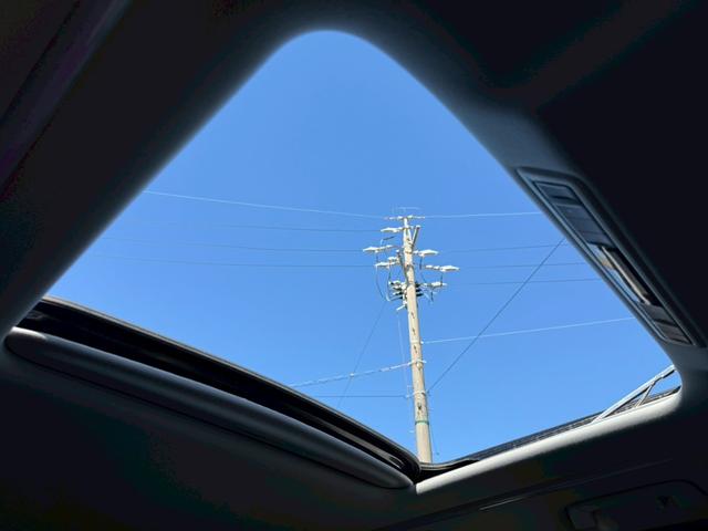 アルファード 2.5S Cパッケージ モデリスタエアロ(F/S/R)モデリスタシグネチャーイルミ ツインムーンルーフ デジタルインナーミラー 純正ナビキット フルセグTV 12.1インチ後席モニター HDMI接続 シートヒーター/クーラー(4枚目)