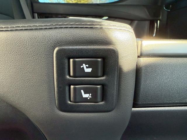 アルファード 2.5S Cパッケージ モデリスタエアロ(F/S/R)モデリスタシグネチャーイルミ ツインムーンルーフ デジタルインナーミラー 純正ナビキット フルセグTV 12.1インチ後席モニター HDMI接続 シートヒーター/クーラー(72枚目)