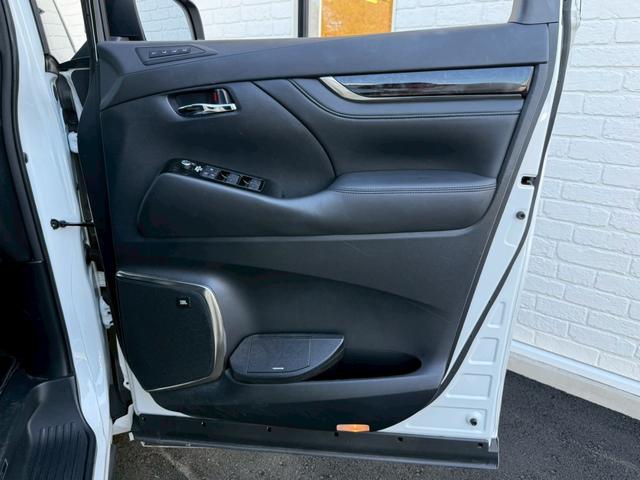 アルファード 2.5S Cパッケージ モデリスタエアロ(F/S/R)ツインムーンルーフ デジタルインナーミラー JBLプレミアムサウンド リアエンターテイメント パノラミックビューモニター シーケンシャルウインカー シートヒータークーラー(61枚目)