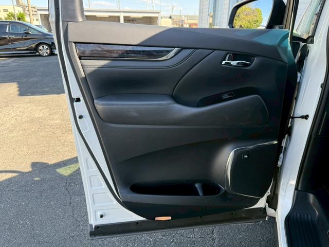 アルファード 2.5S Cパッケージ モデリスタエアロ(F/S/R)ツインムーンルーフ デジタルインナーミラー JBLプレミアムサウンド リアエンターテイメント パノラミックビューモニター シーケンシャルウインカー シートヒータークーラー(66枚目)