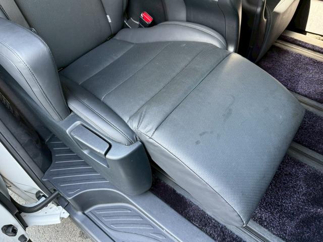 アルファード 2.5S Cパッケージ モデリスタエアロ(F/S/R)ツインムーンルーフ デジタルインナーミラー JBLプレミアムサウンド リアエンターテイメント パノラミックビューモニター シーケンシャルウインカー シートヒータークーラー(69枚目)