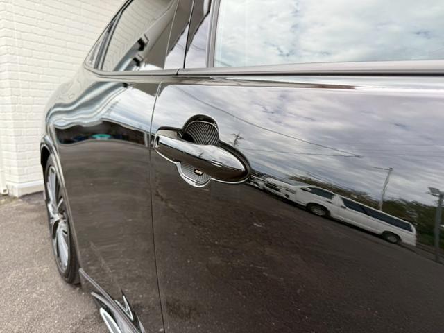 プリウス Z モデリスタエアロ シグネチャーイルミ パノラマルーフ デジタルインナーミラー スペアタイヤ パノラミックビュー ブラインドスポット ステアリングヒーター シートヒーター/クーラー パワーバックドア(13枚目)