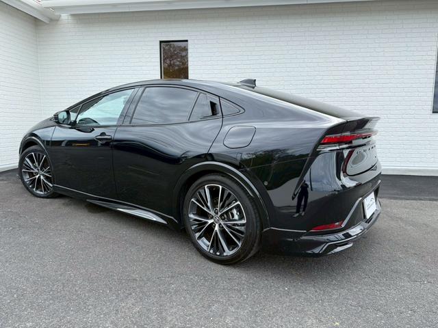 プリウス Z モデリスタエアロ シグネチャーイルミ パノラマルーフ デジタルインナーミラー スペアタイヤ パノラミックビュー ブラインドスポット ステアリングヒーター シートヒーター/クーラー パワーバックドア(21枚目)