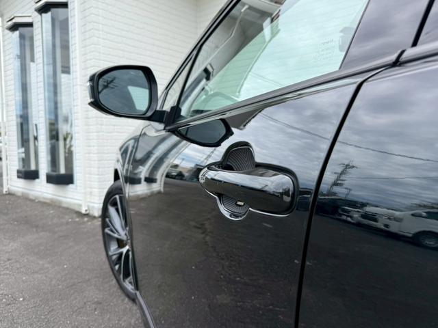 プリウス Z モデリスタエアロ シグネチャーイルミ パノラマルーフ デジタルインナーミラー スペアタイヤ パノラミックビュー ブラインドスポット ステアリングヒーター シートヒーター/クーラー パワーバックドア(28枚目)