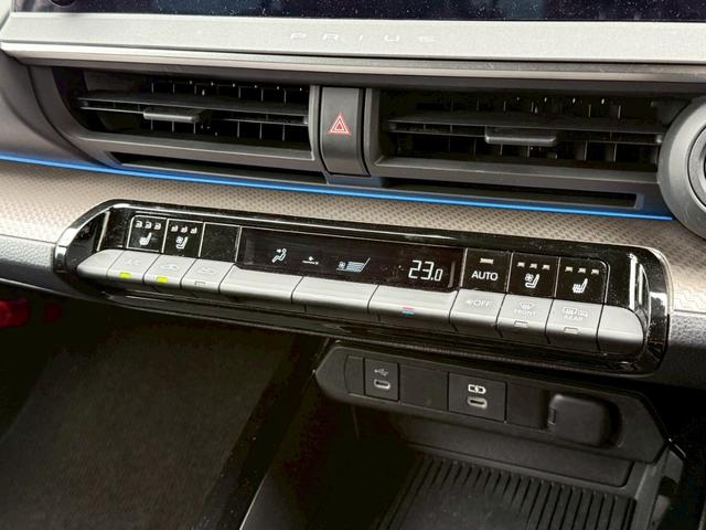 プリウス Z モデリスタエアロ シグネチャーイルミ パノラマルーフ デジタルインナーミラー スペアタイヤ パノラミックビュー ブラインドスポット ステアリングヒーター シートヒーター/クーラー パワーバックドア(50枚目)