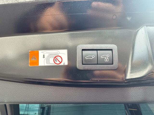 プリウス Z モデリスタエアロ シグネチャーイルミ パノラマルーフ デジタルインナーミラー スペアタイヤ パノラミックビュー ブラインドスポット ステアリングヒーター シートヒーター/クーラー パワーバックドア(79枚目)